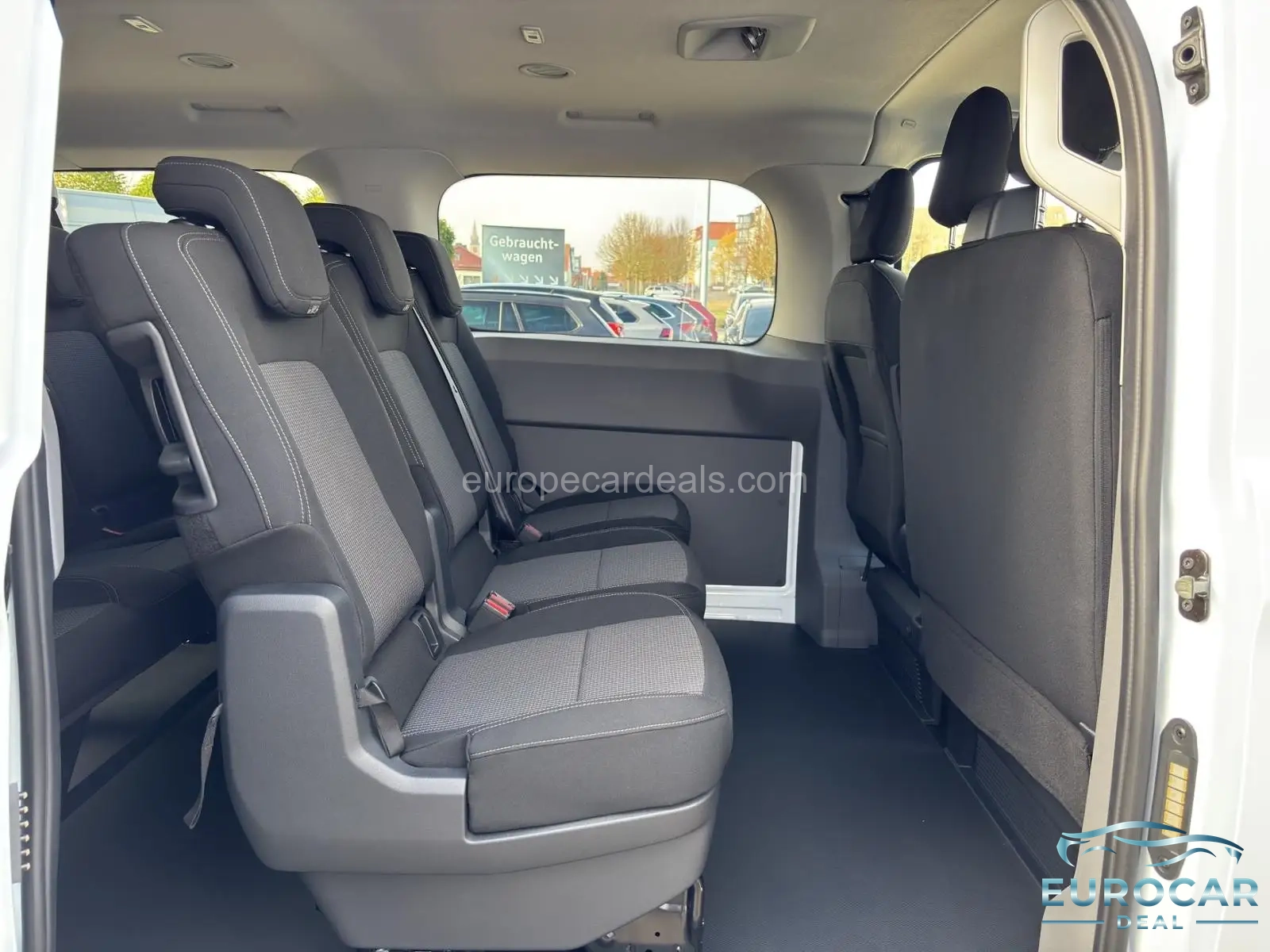 Volkswagen T7 Kombi