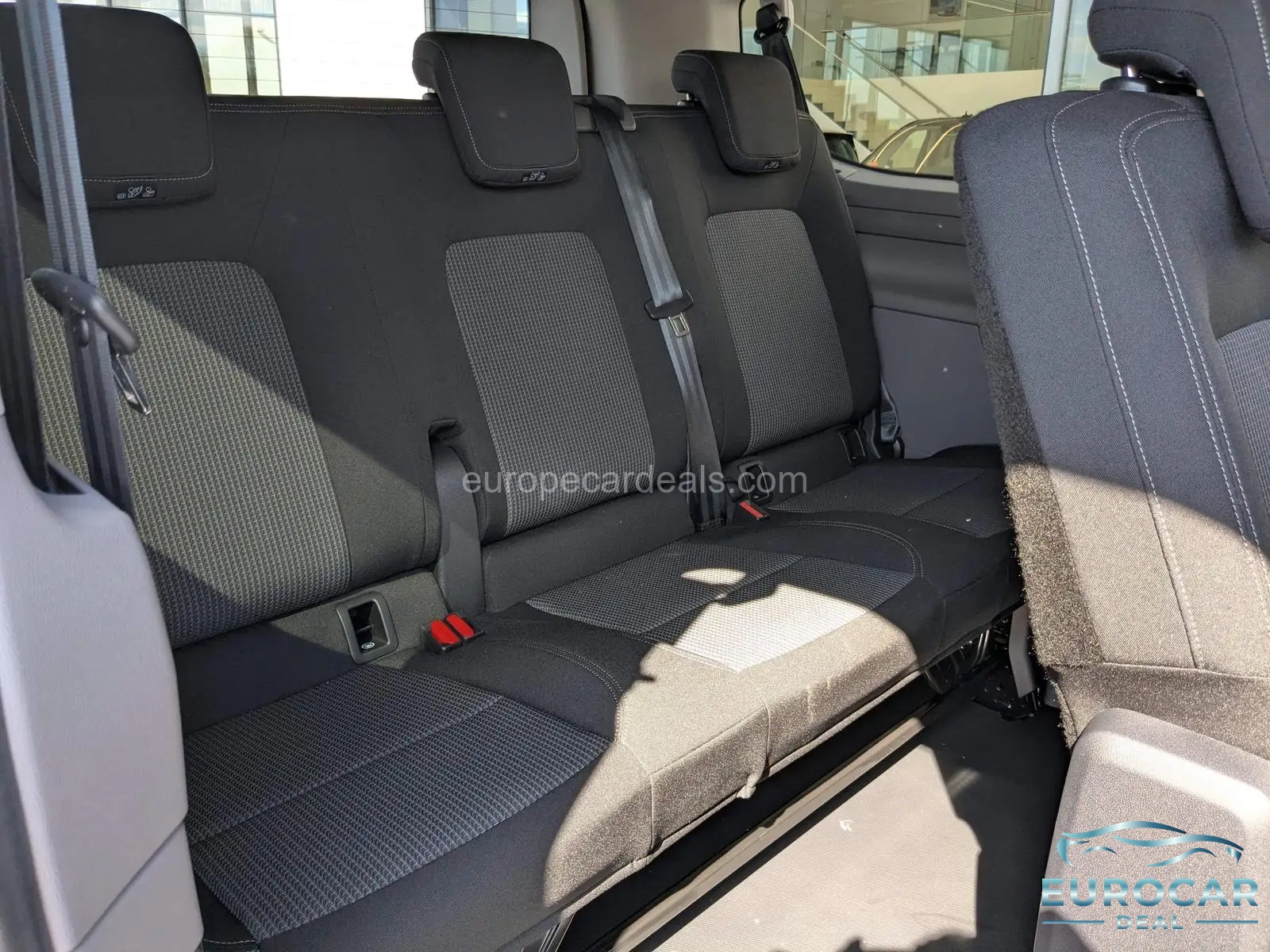 Volkswagen T7 Caravelle