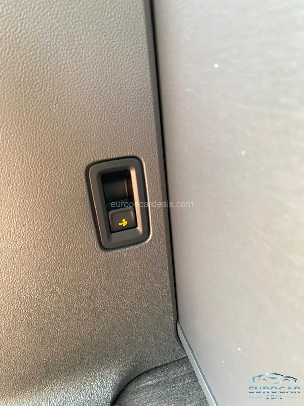 Volkswagen T7 California