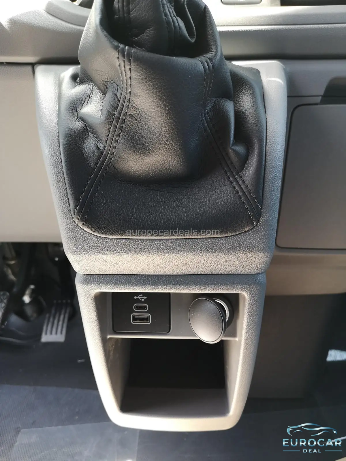 Volkswagen T7 Transporter