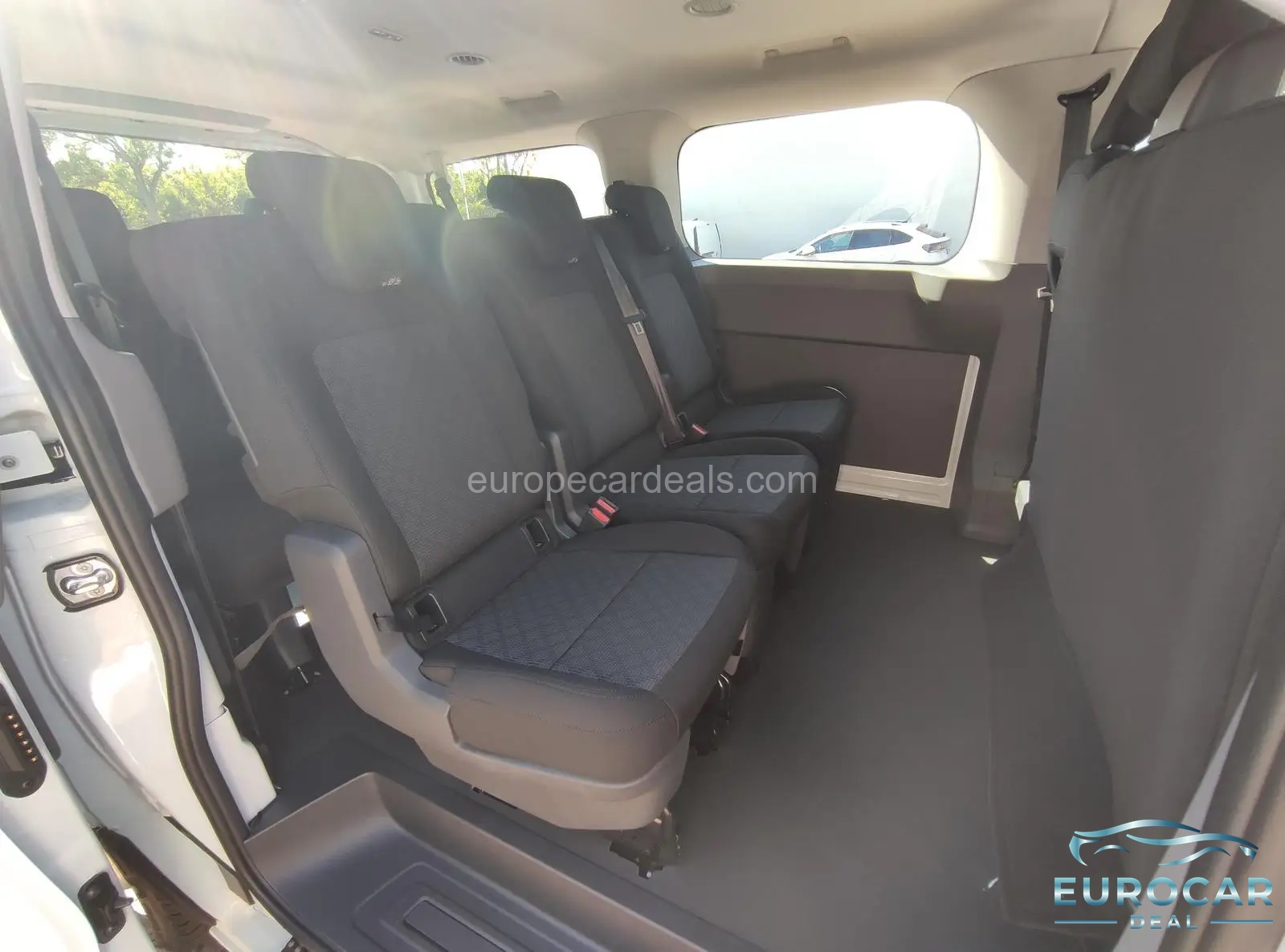 Volkswagen T7 Kombi