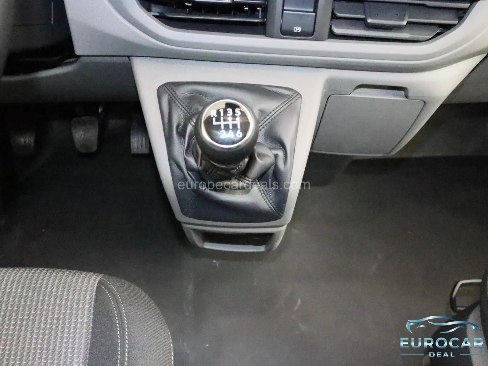 Volkswagen T7 Transporter