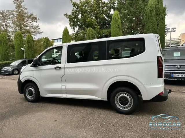 Volkswagen T7 Kombi