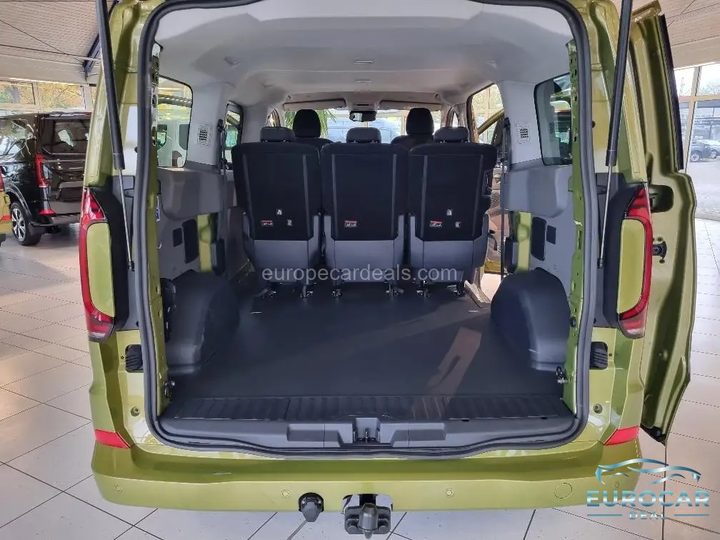 Volkswagen T7 Kombi