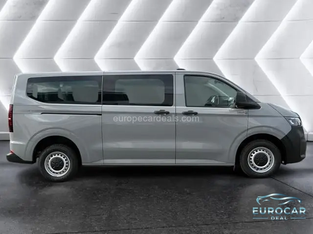 Volkswagen T7 Kombi