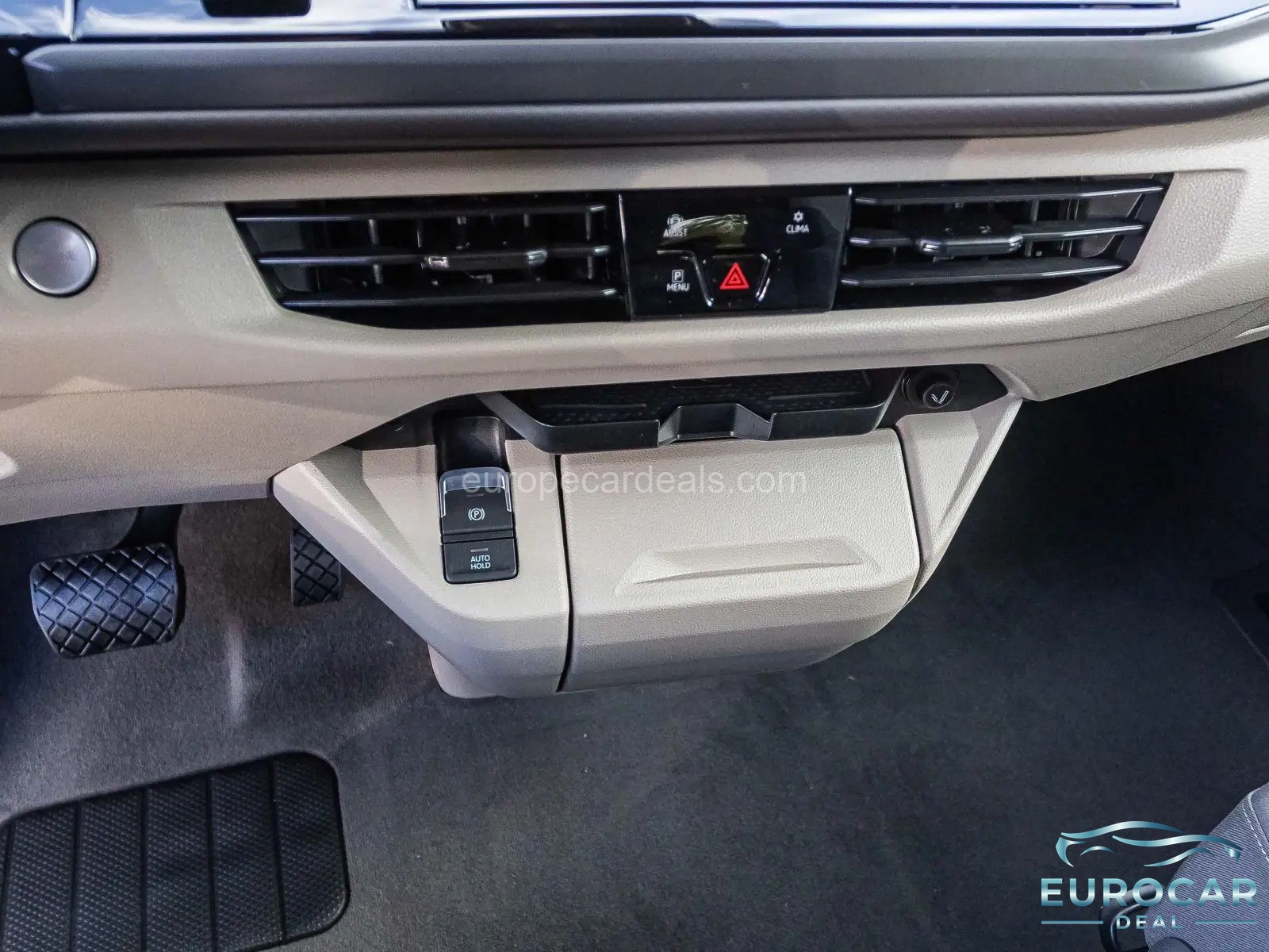 Volkswagen T7 California