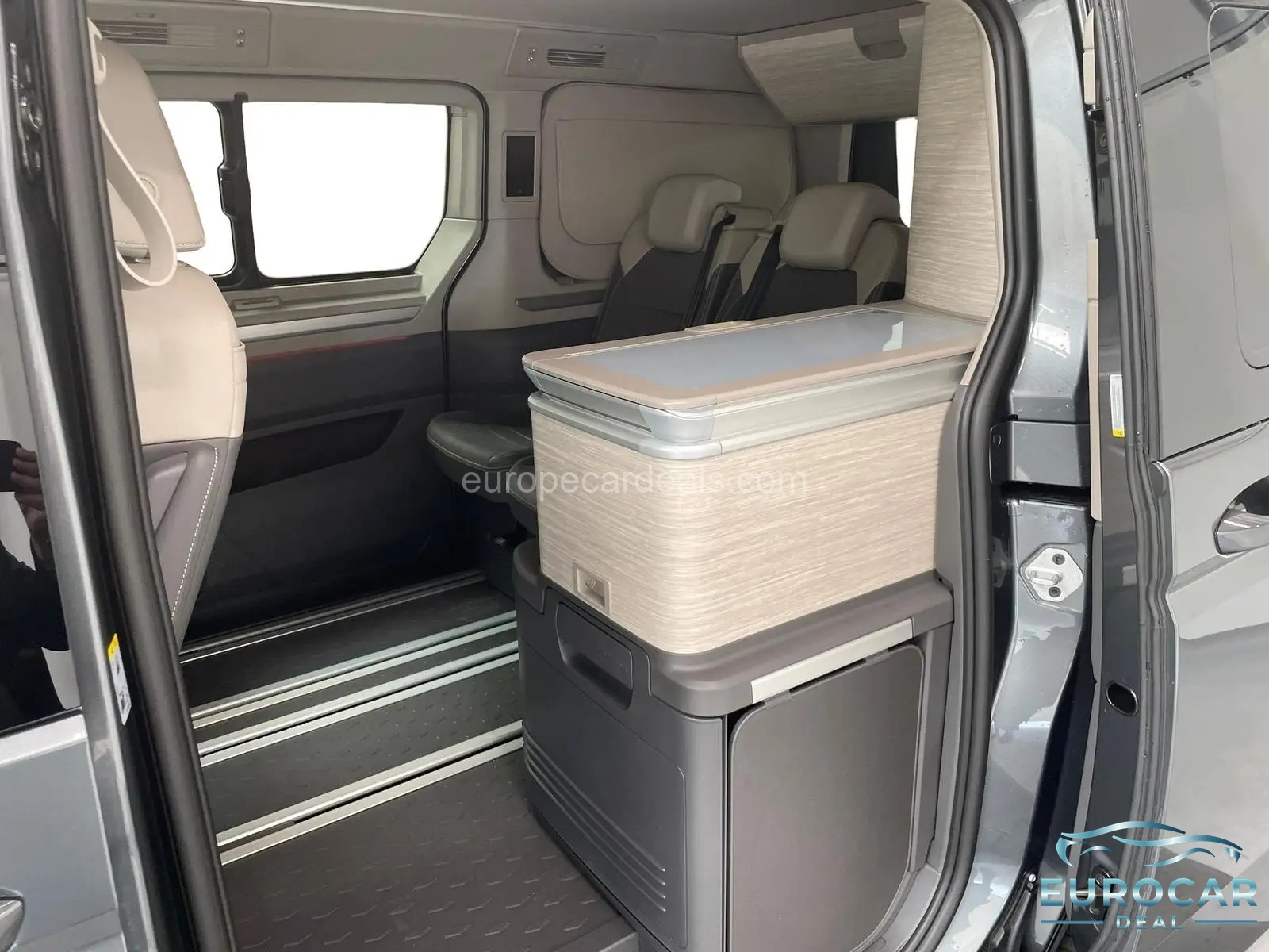 Volkswagen T7 California
