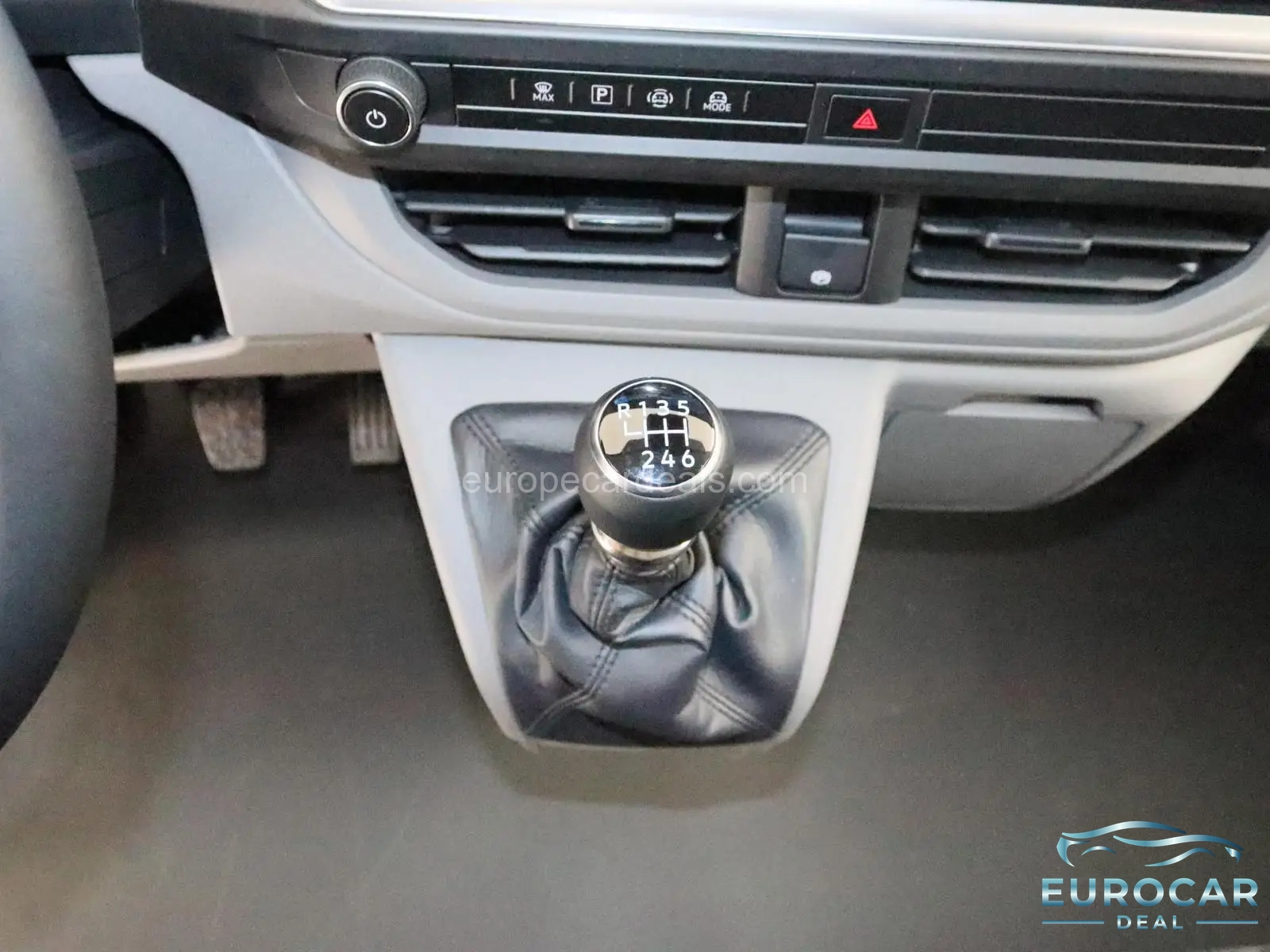 Volkswagen T7 Transporter