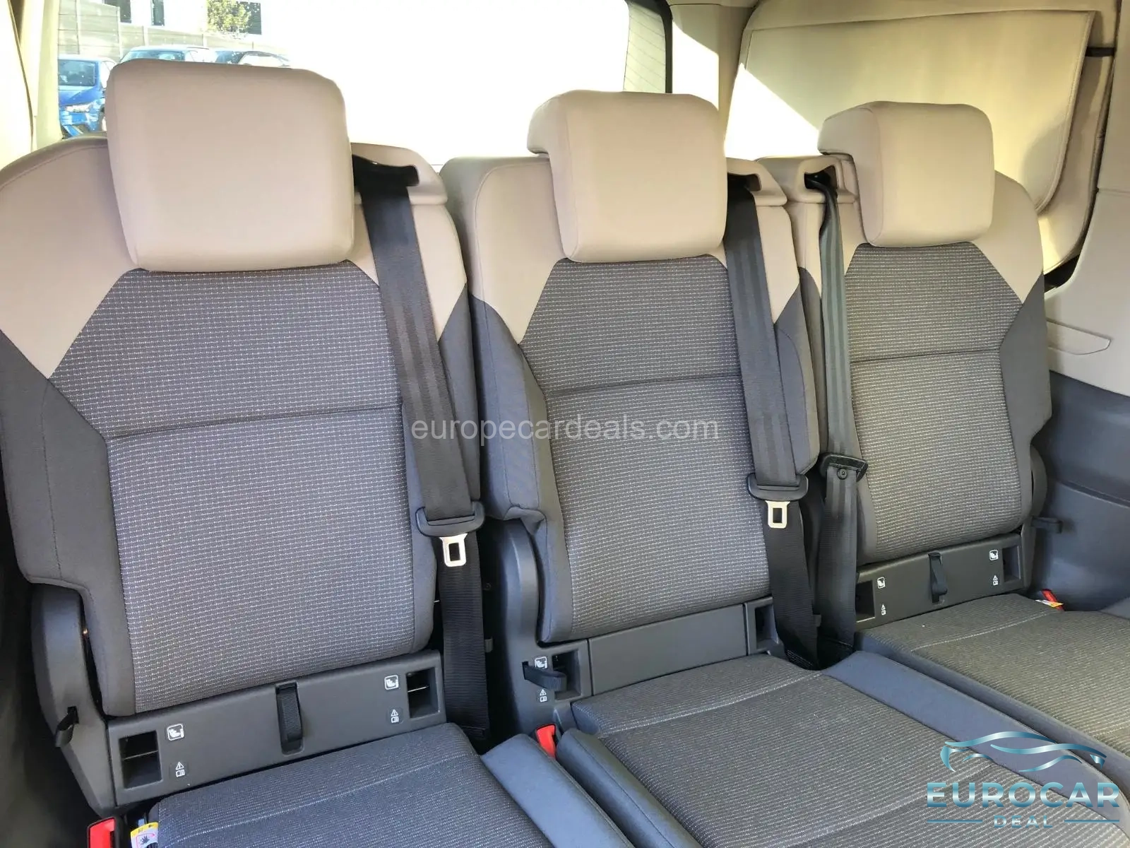Volkswagen T7 California