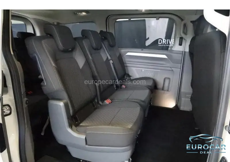 Volkswagen T7 Caravelle
