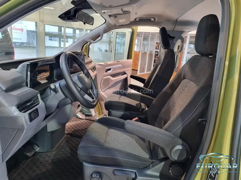 Volkswagen T7 Kombi