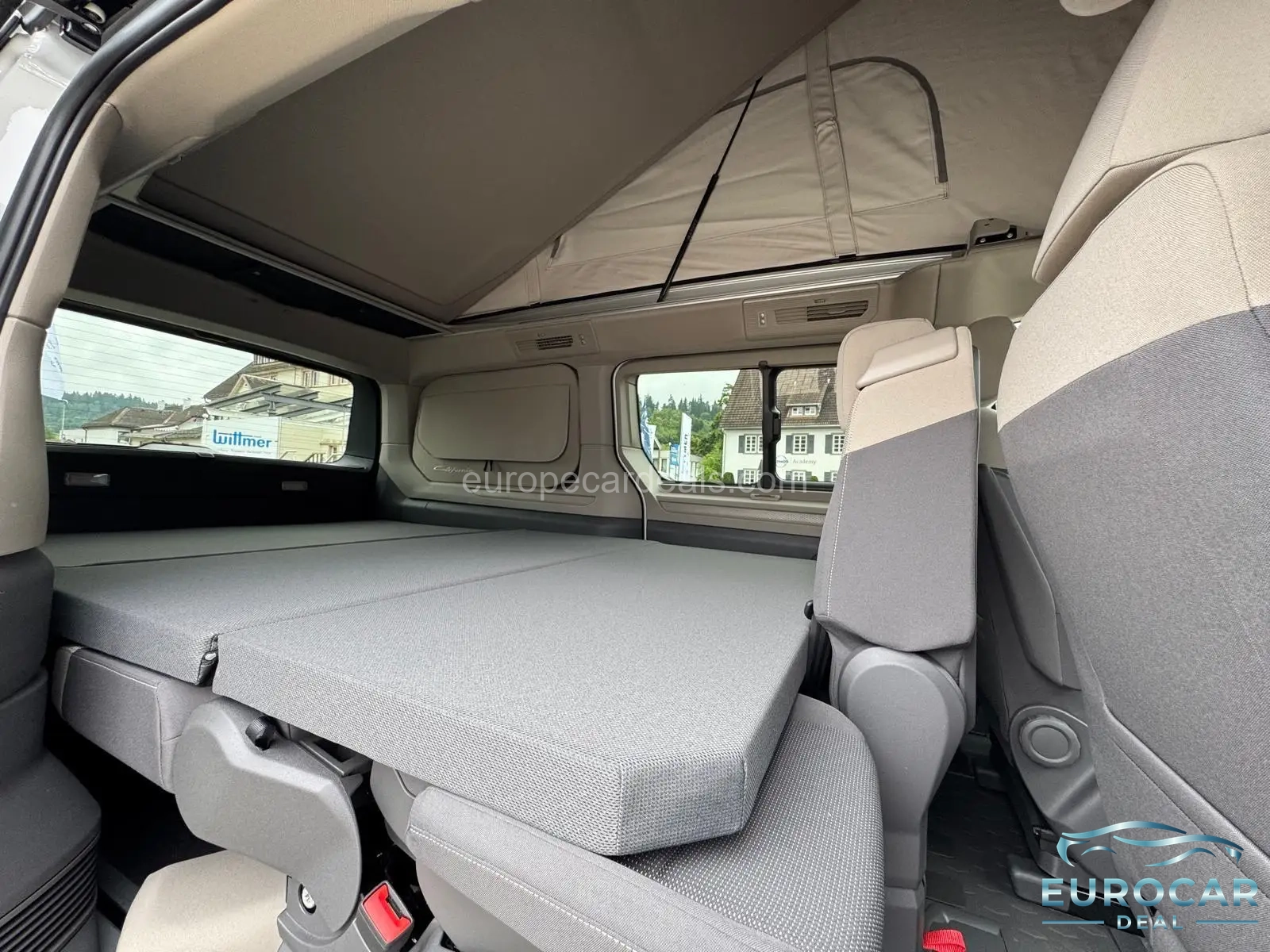 Volkswagen T7 California