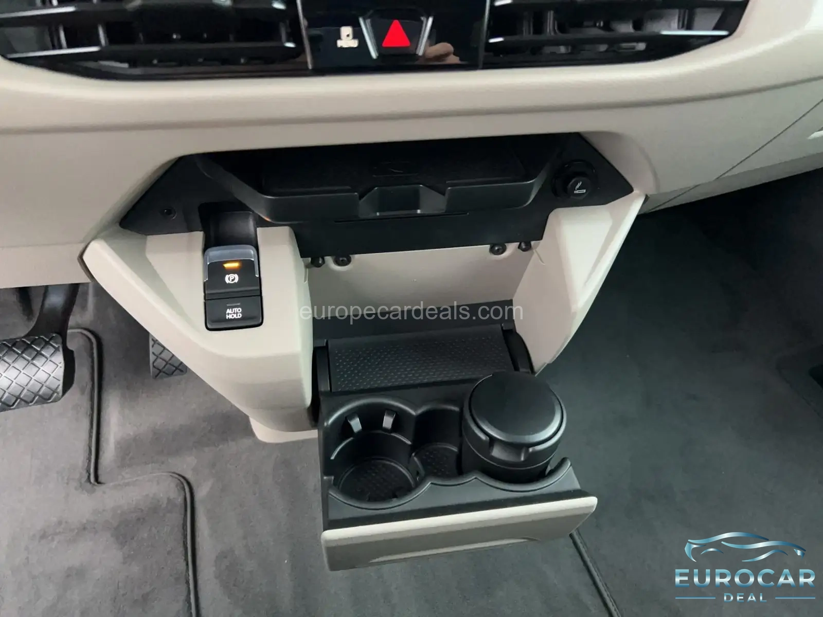 Volkswagen T7 California