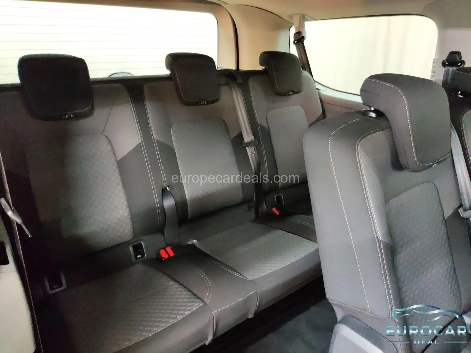 Volkswagen T7 Caravelle