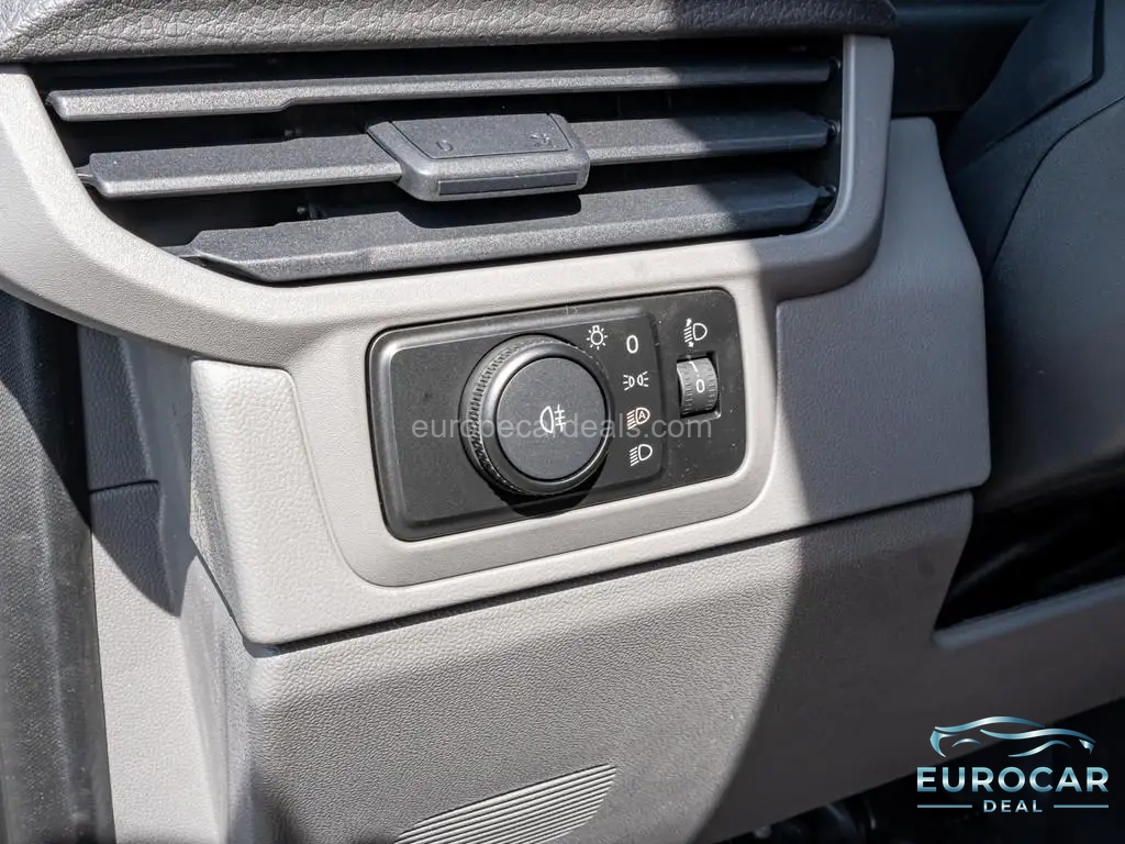 Volkswagen T7 Transporter