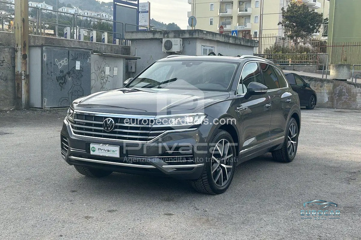 Volkswagen Touareg