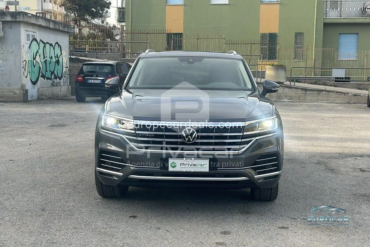 Volkswagen Touareg