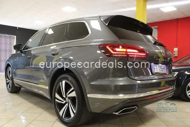 Volkswagen Touareg