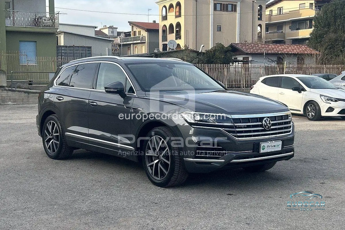Volkswagen Touareg