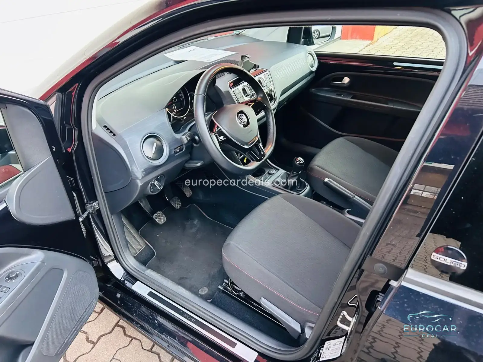 Volkswagen up!