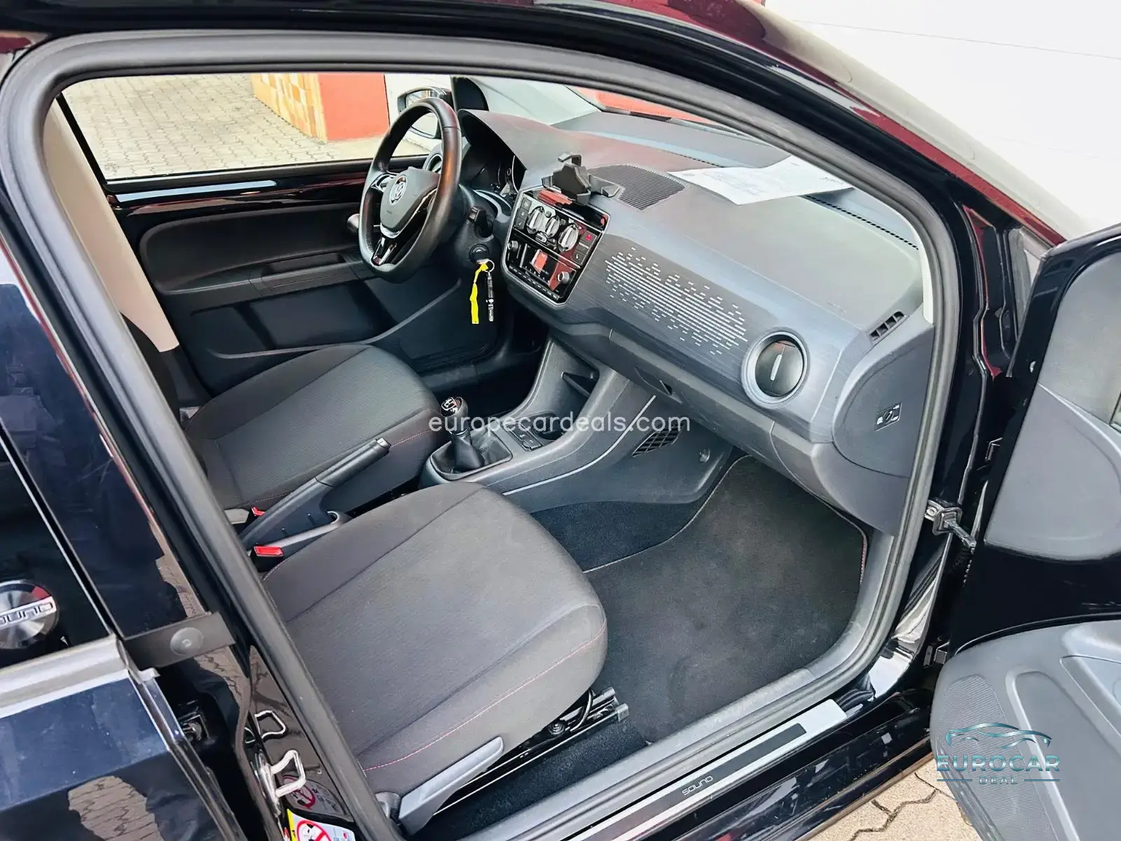 Volkswagen up!