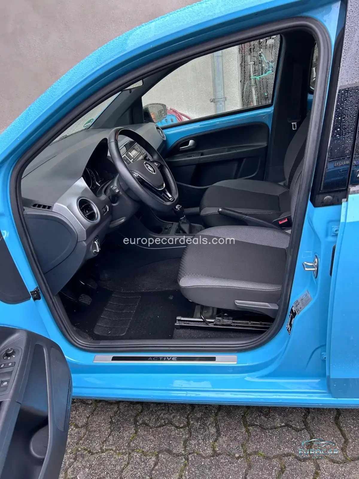 Volkswagen up!