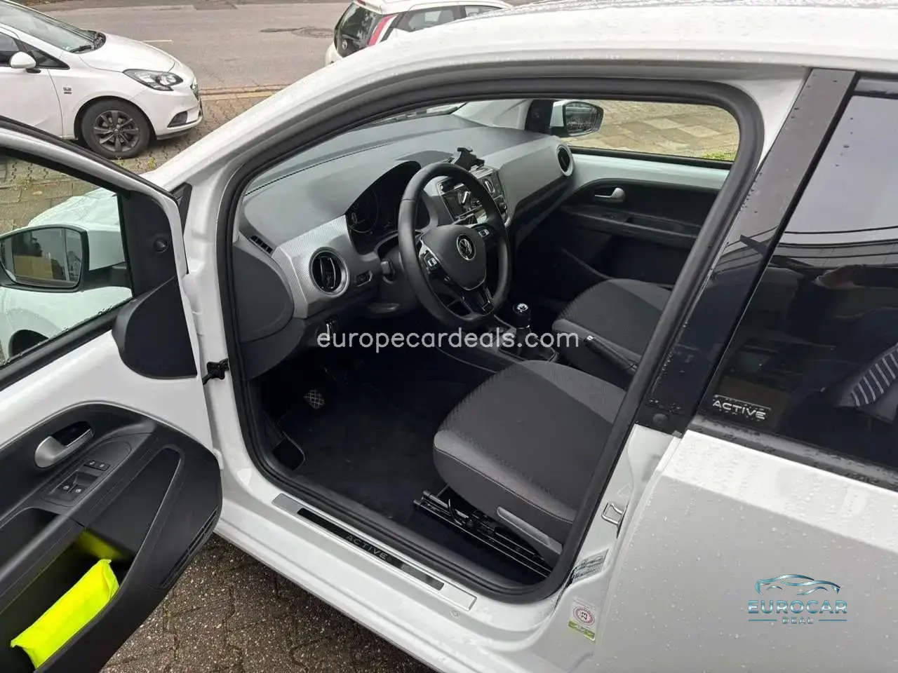 Volkswagen up!