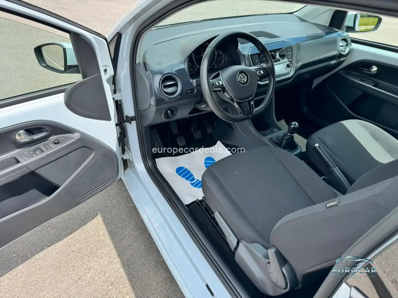 Volkswagen up!