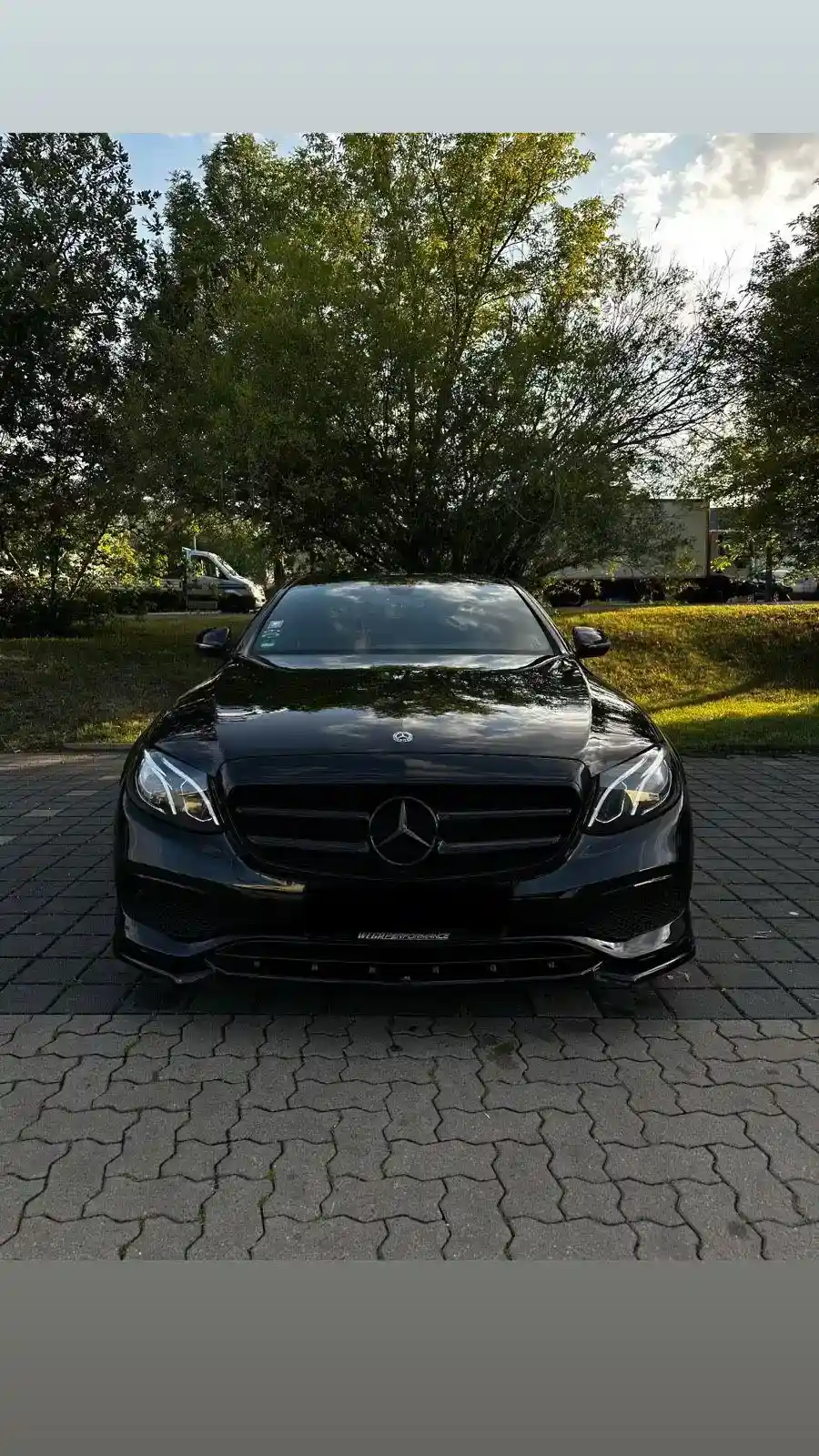 Mercedes-Benz E 200