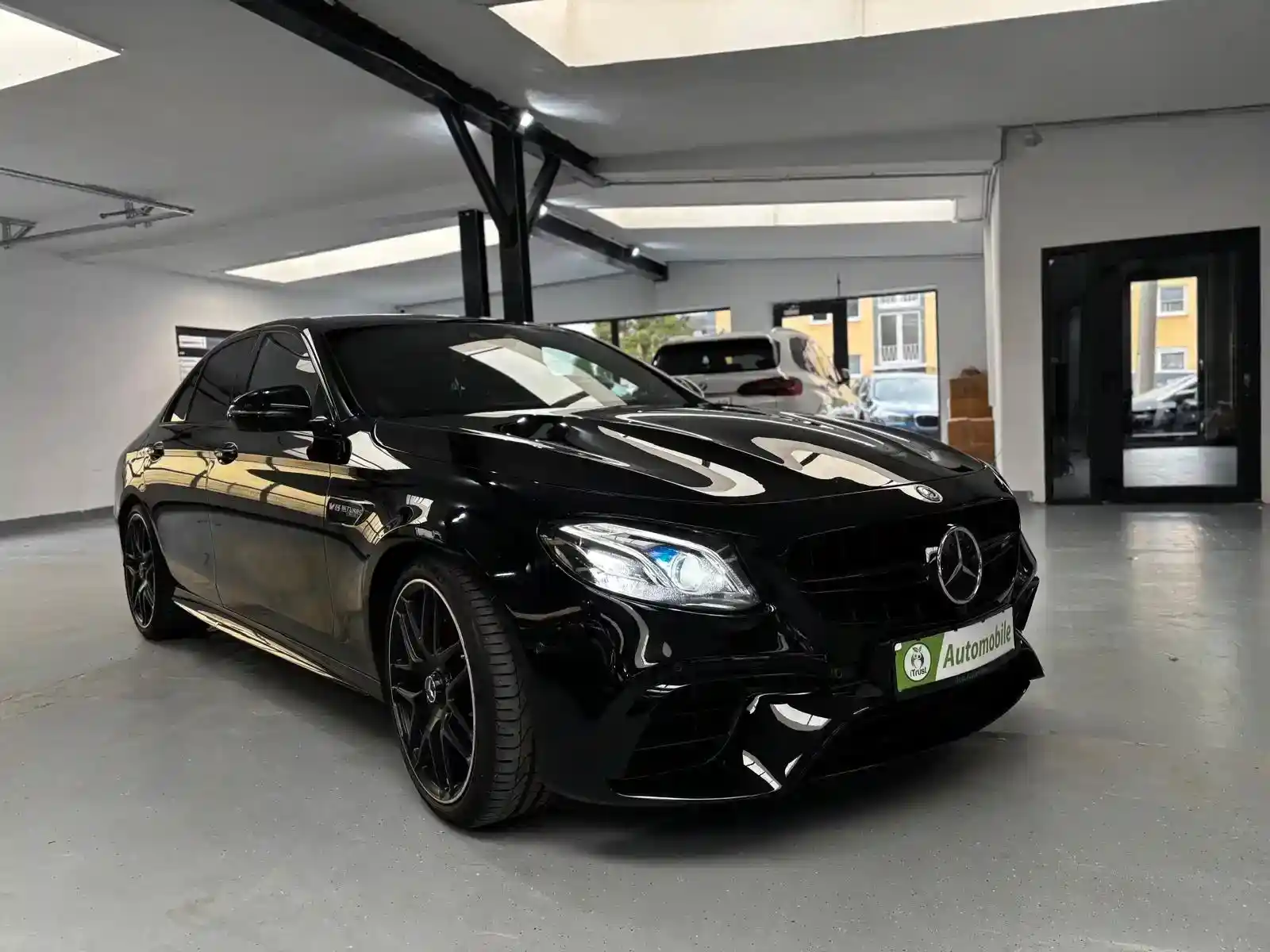 Mercedes-Benz E 63 AMG