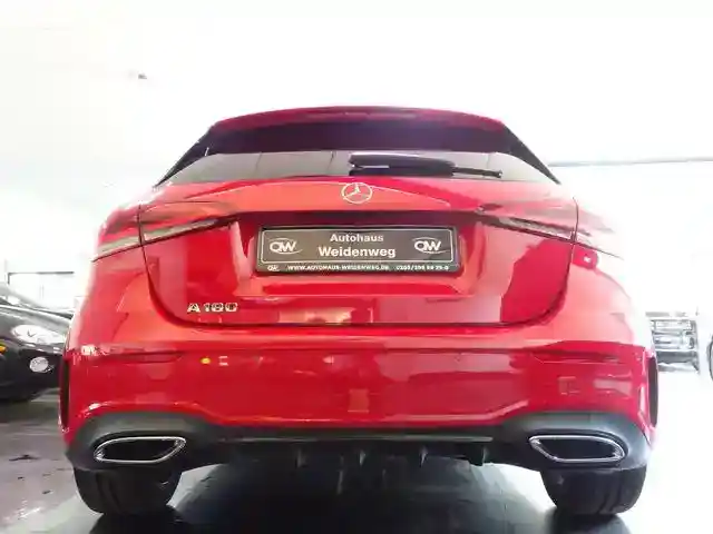 Mercedes-Benz A 180