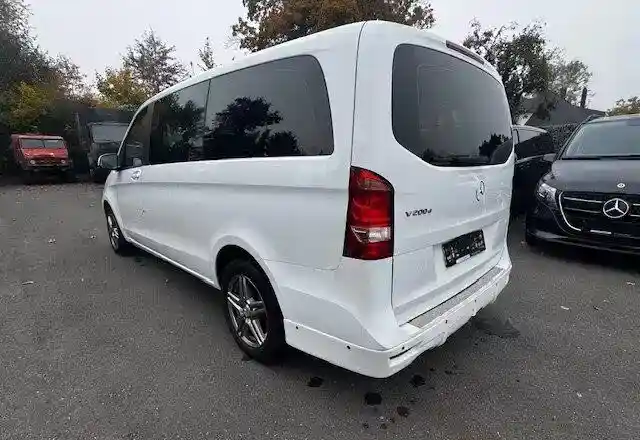 Mercedes-Benz V 200