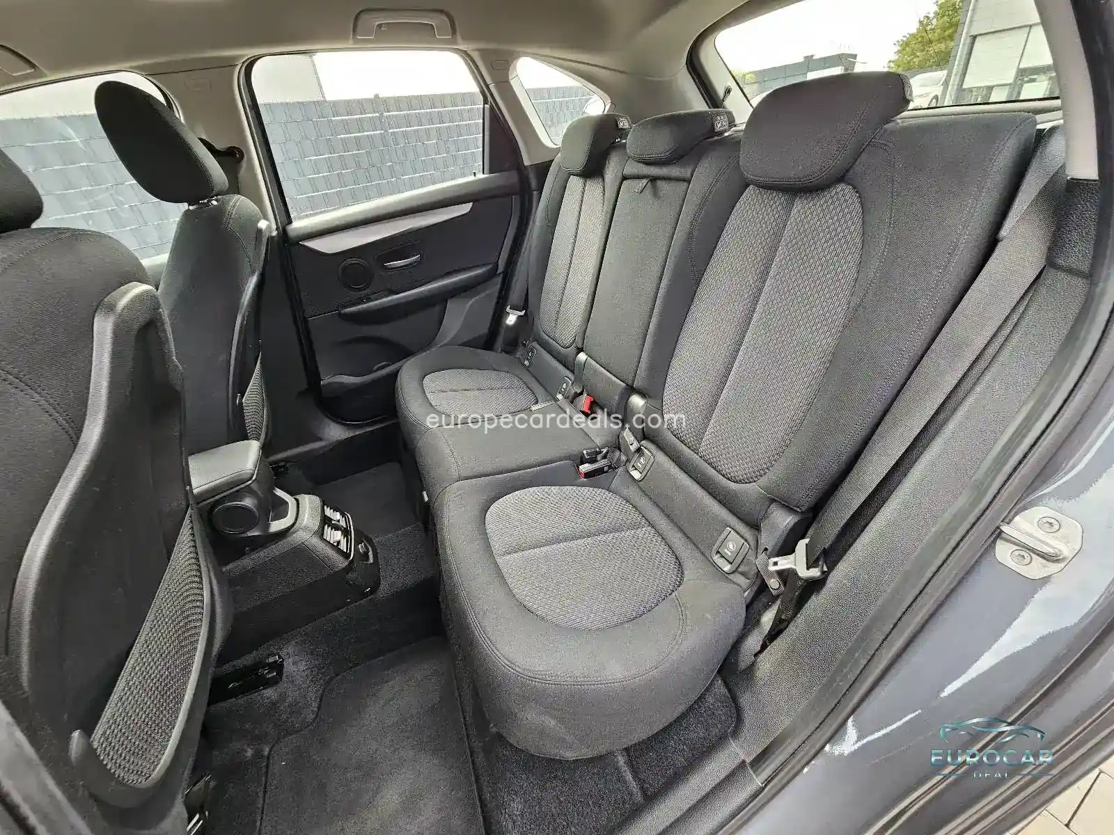 BMW 225