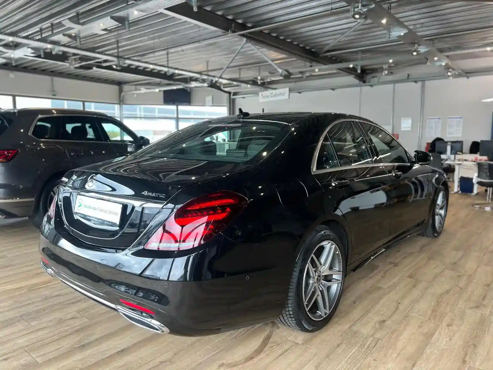 Mercedes-Benz S 400