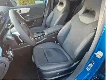 Mercedes-Benz A 220