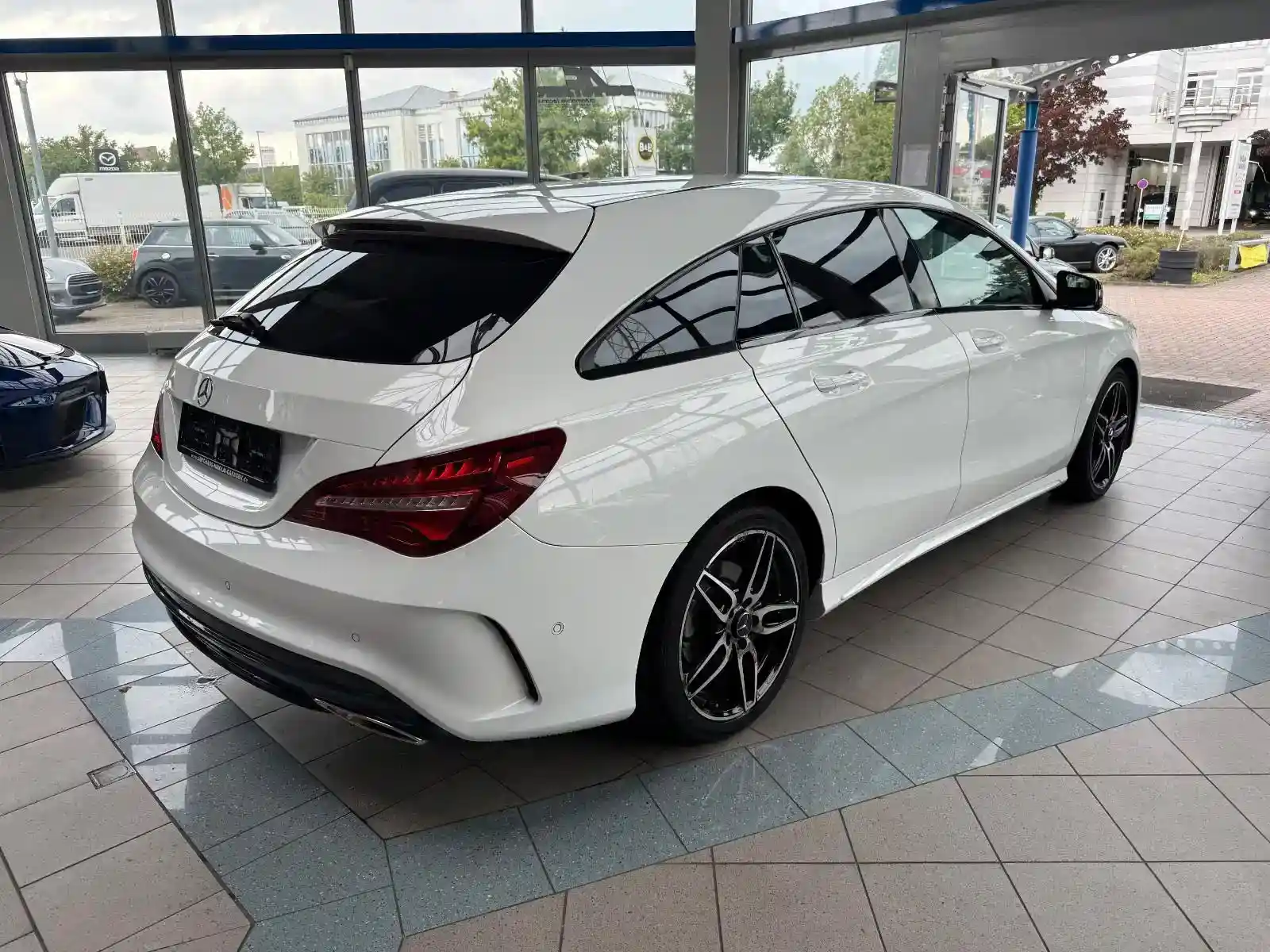 Mercedes-Benz CLA 200