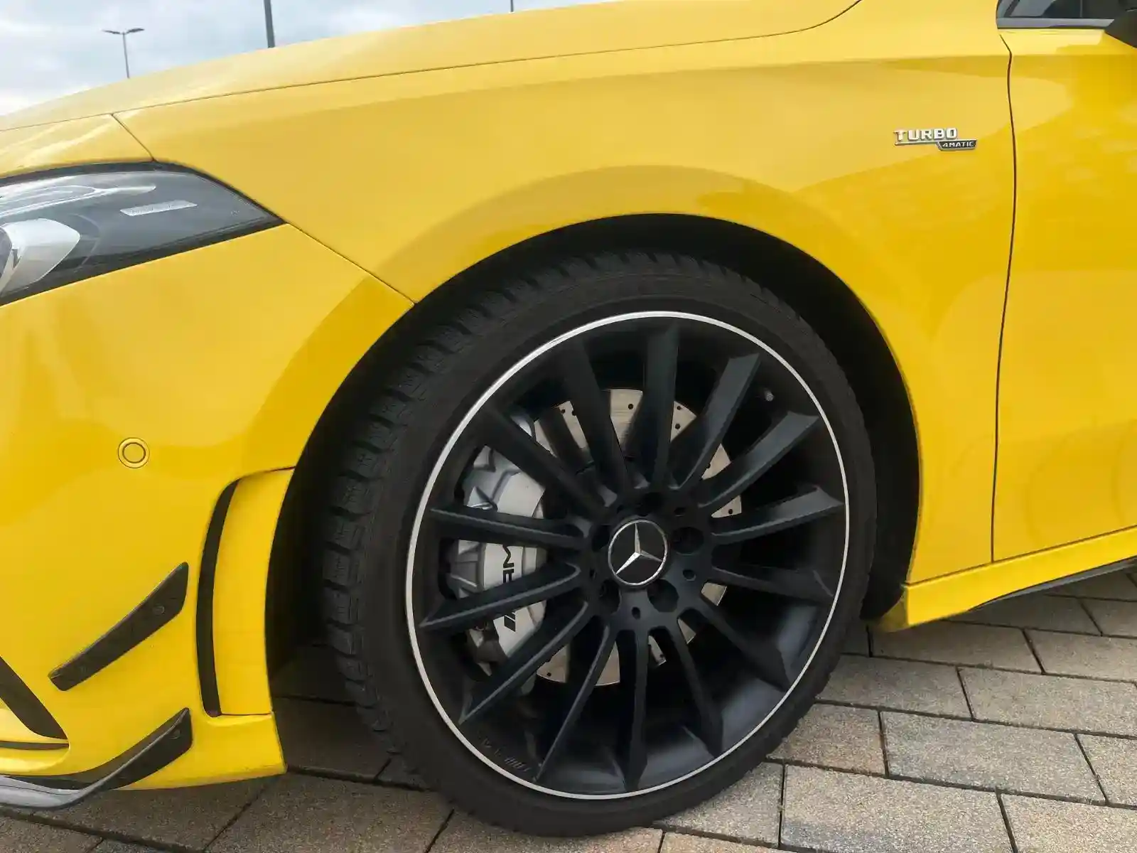 Mercedes-Benz A 35 AMG