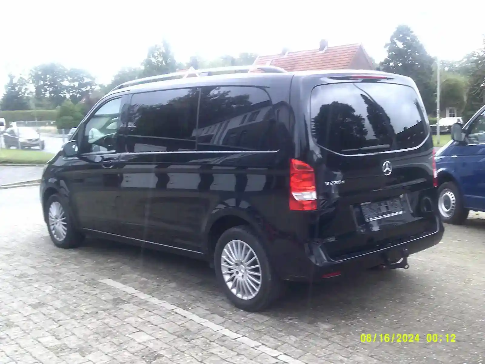 Mercedes-Benz V 220