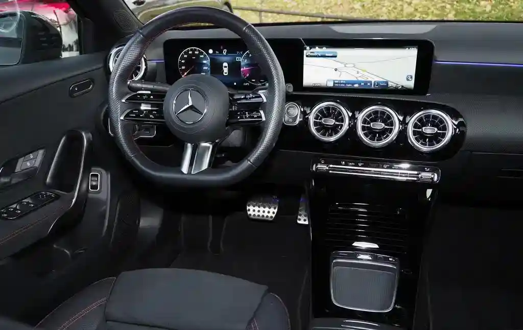 Mercedes-Benz A 200