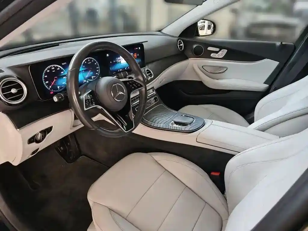 Mercedes-Benz E 300