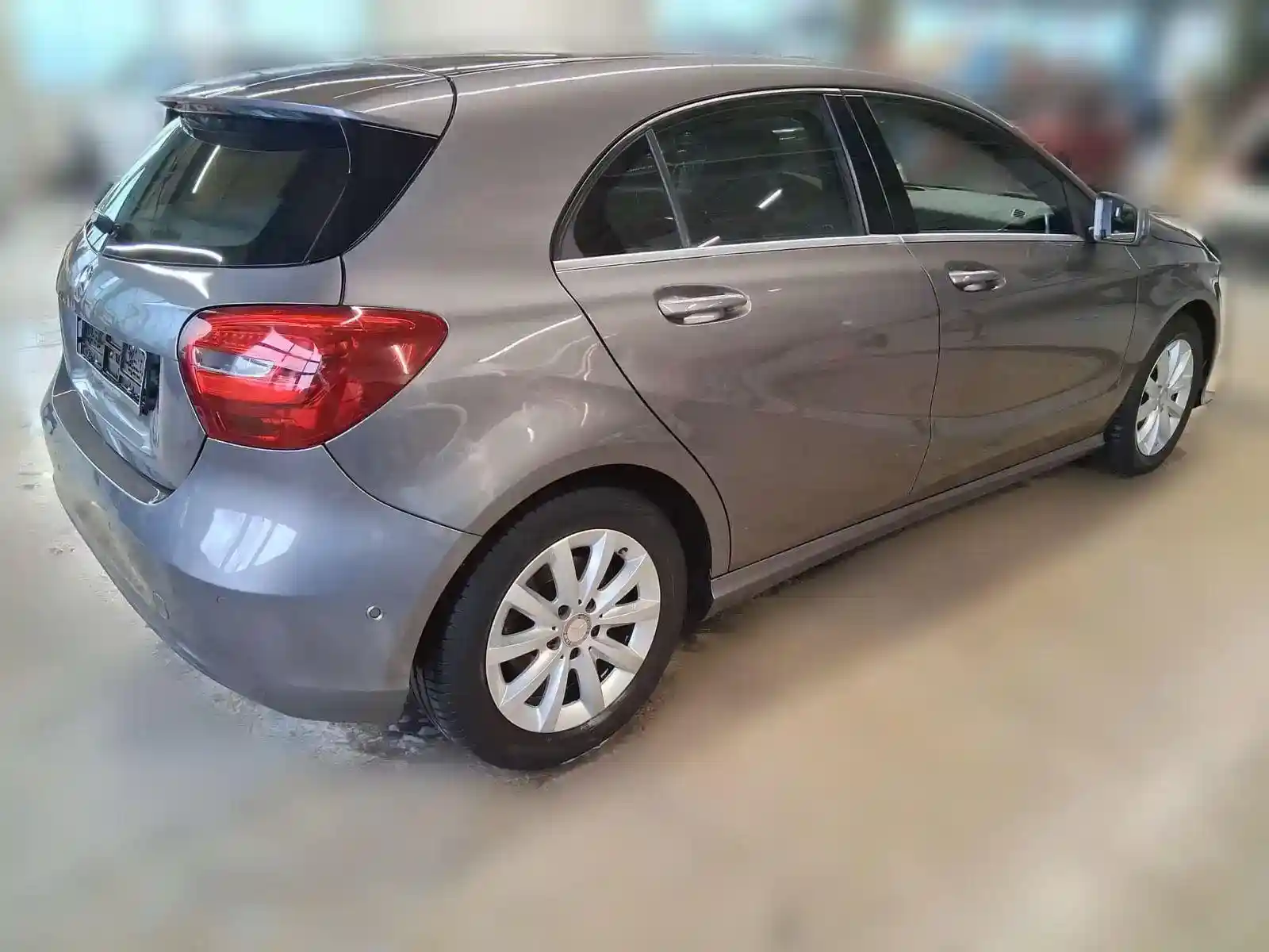 Mercedes-Benz A 180
