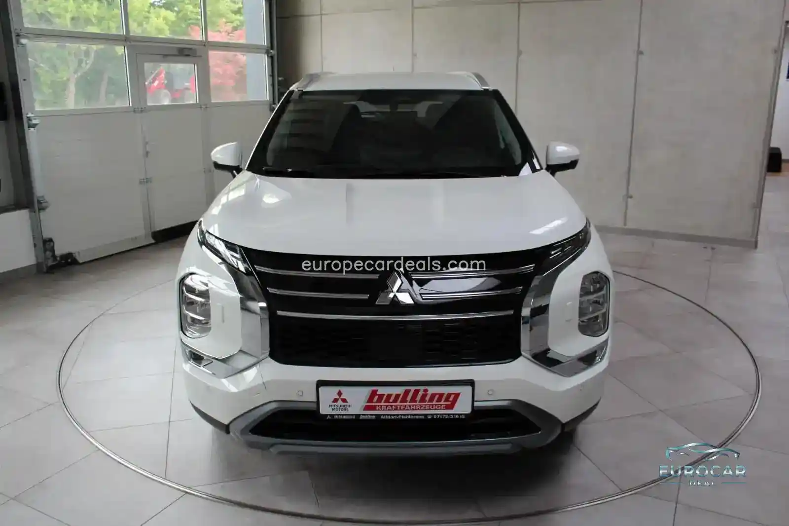 Mitsubishi Plug-in Hybrid Outlander