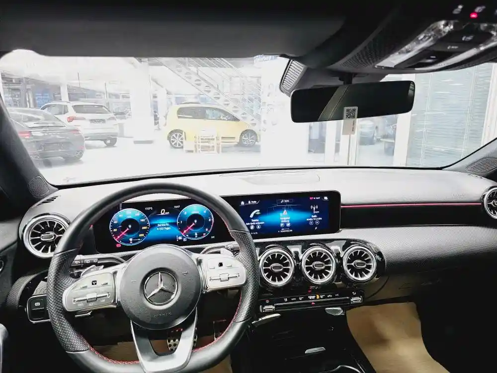 Mercedes-Benz A 200