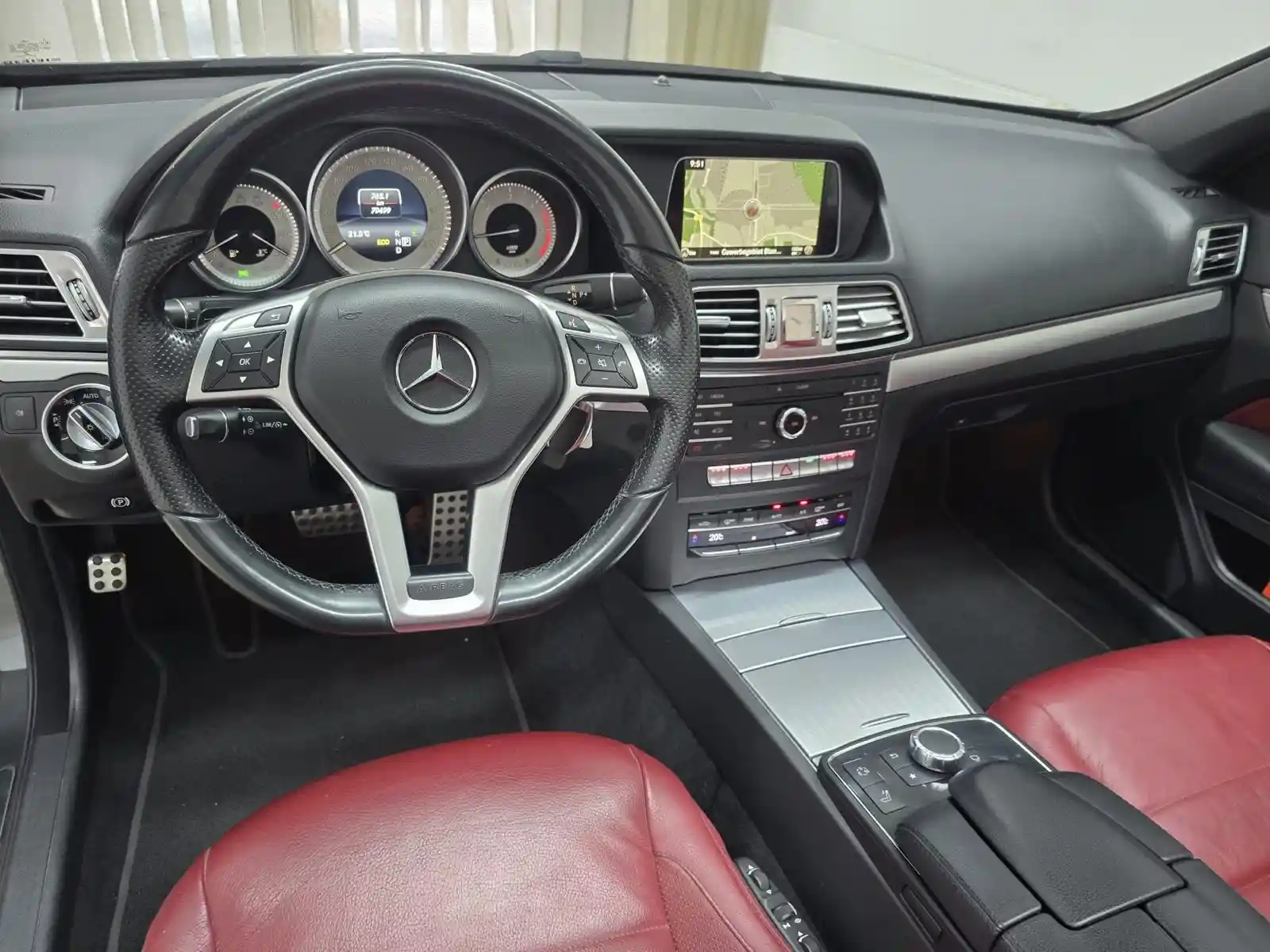 Mercedes-Benz E 220