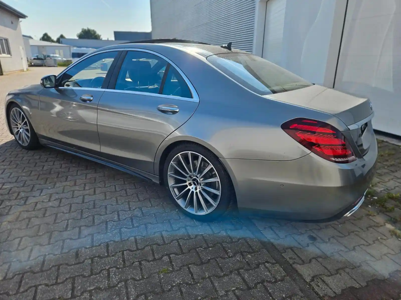 Mercedes-Benz S 400