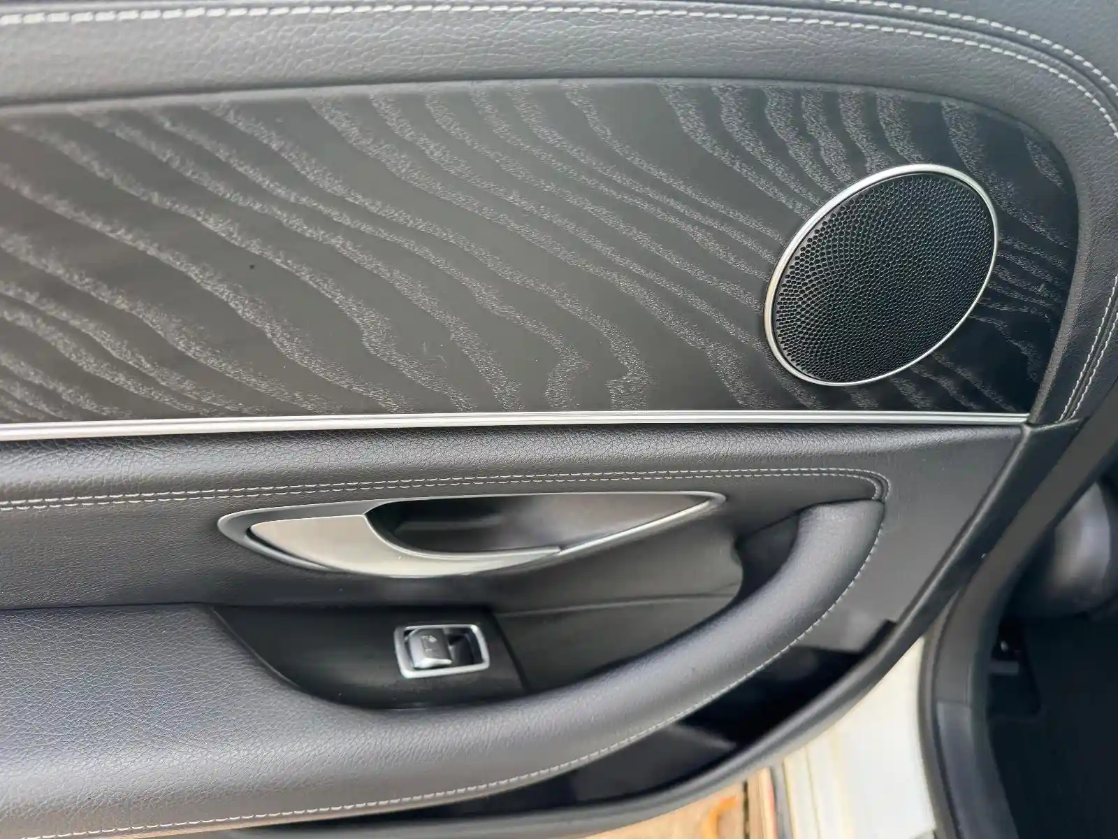Mercedes-Benz E 400
