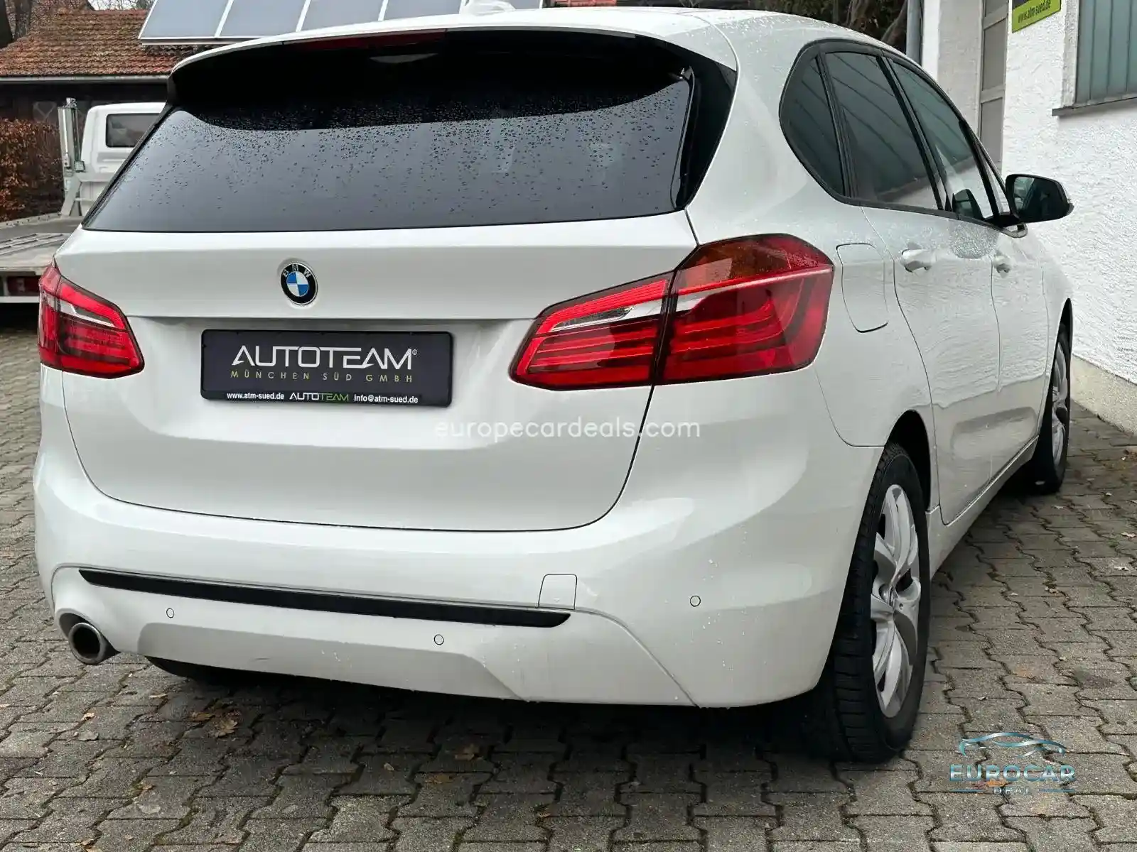 BMW 225