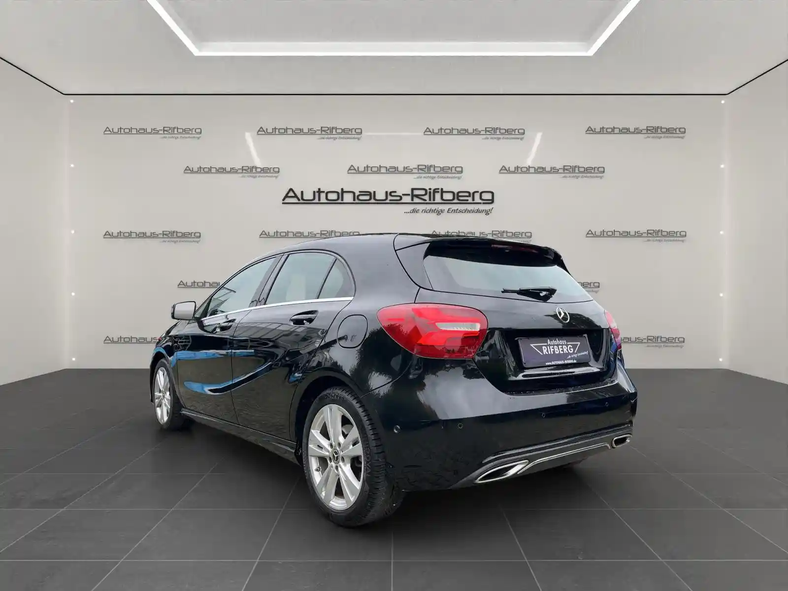 Mercedes-Benz A 180
