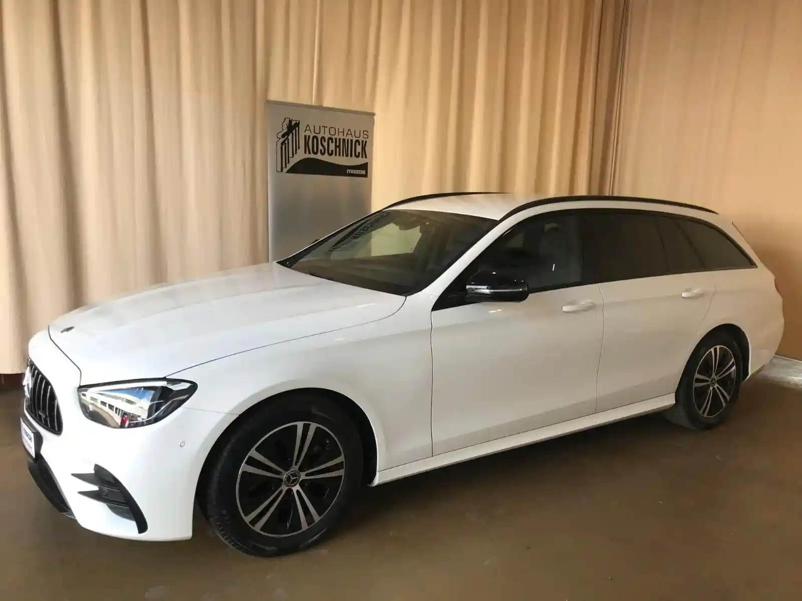 Mercedes-Benz E 200