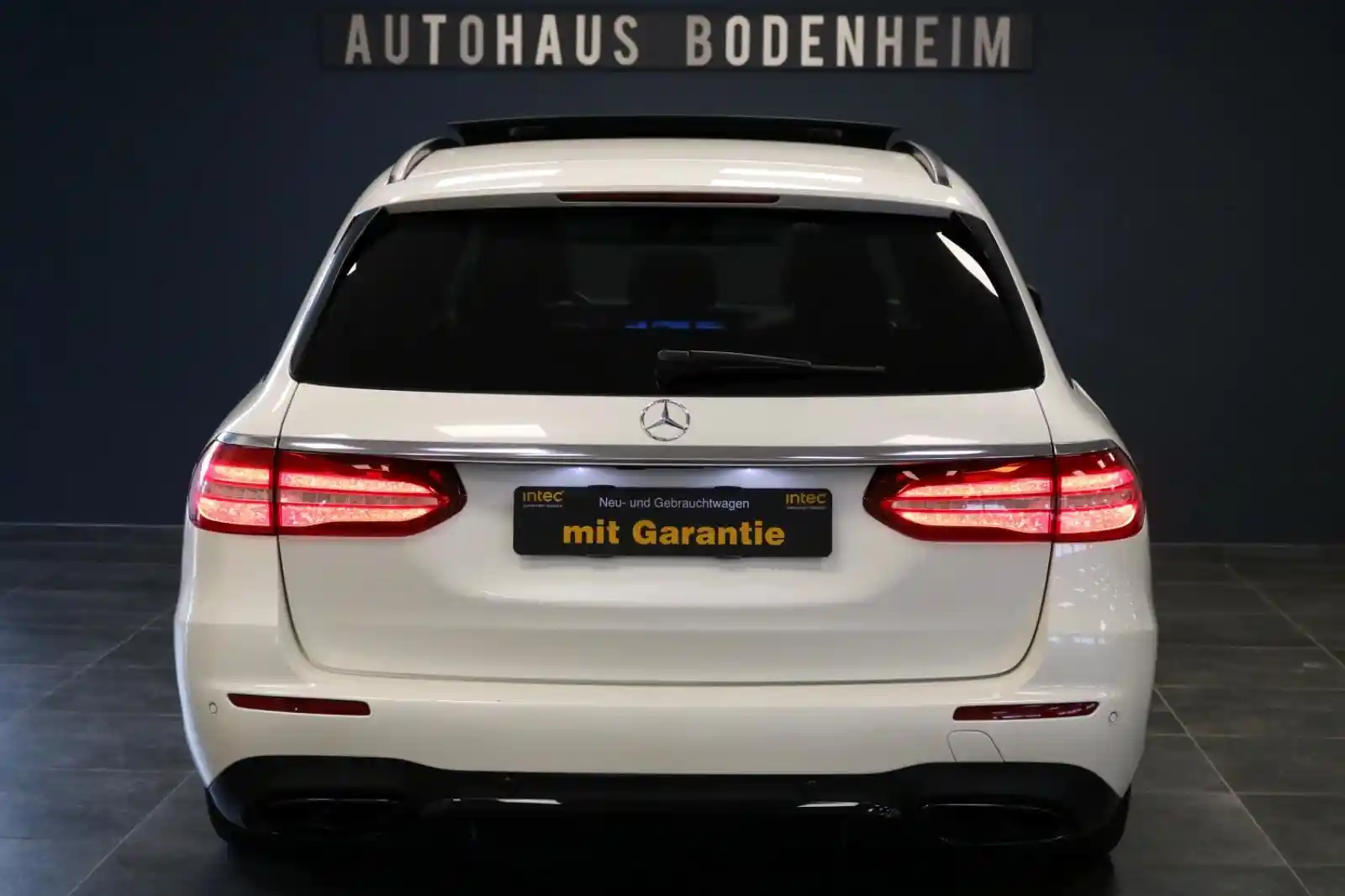 Mercedes-Benz E 43 AMG